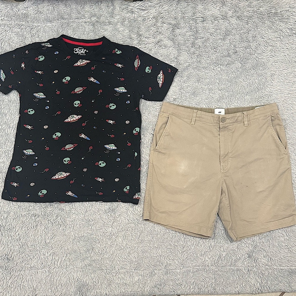 Black T-Shirt and H&M Cargo Shorts, Size Large